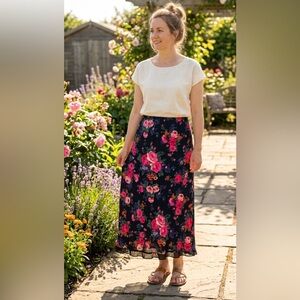 Jones New York Skirt Bright Florals Midi, Women’s Size 8 Unworn.